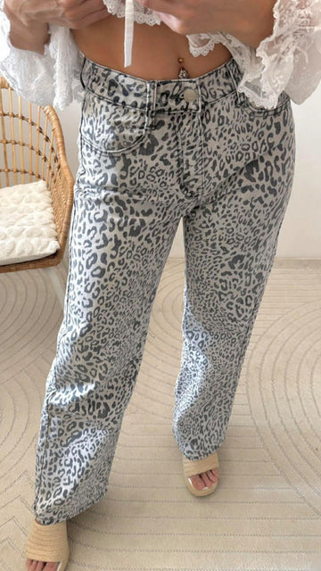 STRAIGHT STRETCH JEANS LEO - GRAU